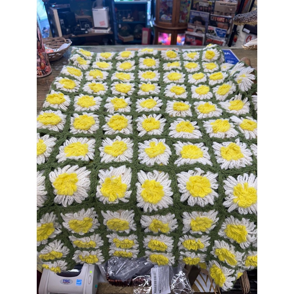 Vintage Daisy Afghan 64x80
